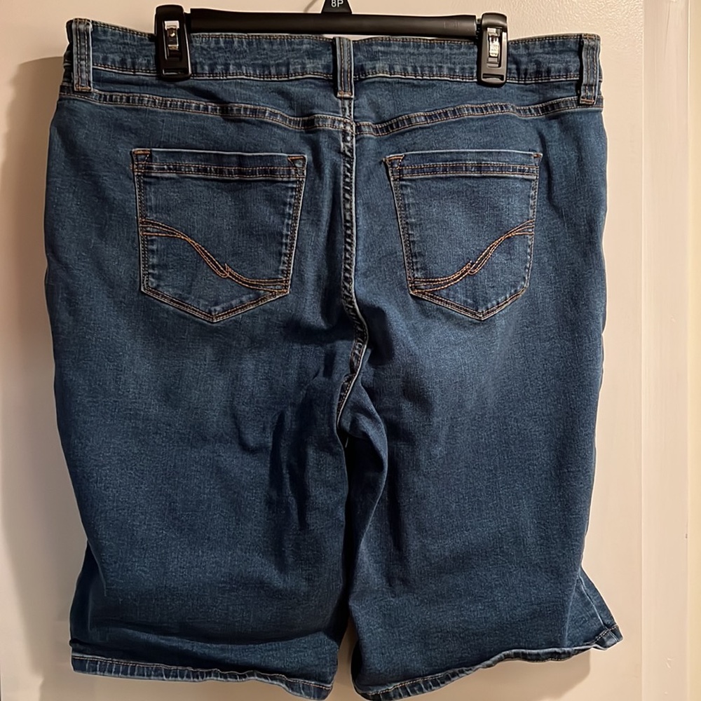 NWOT Croft & Barrow Jean Shorts - Picture 2 of 8